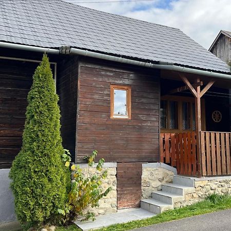 Drevenica U Porubaena Villa Jakubovany  Eksteriør billede