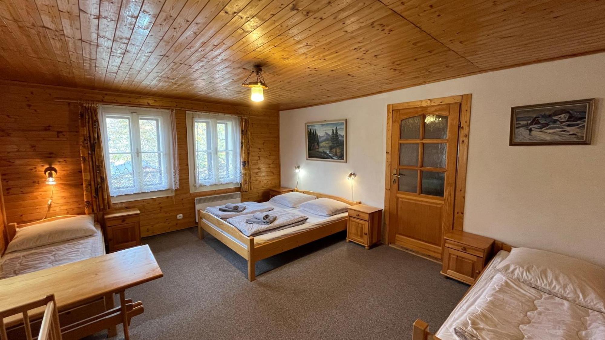 Drevenica U Porubaena Villa Jakubovany  Eksteriør billede