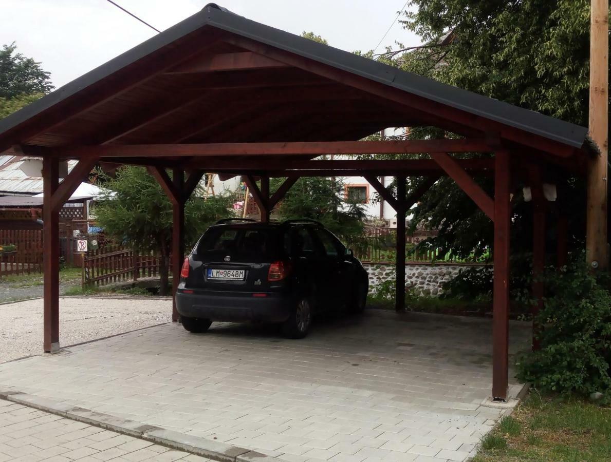 Drevenica U Porubaena Villa Jakubovany  Eksteriør billede